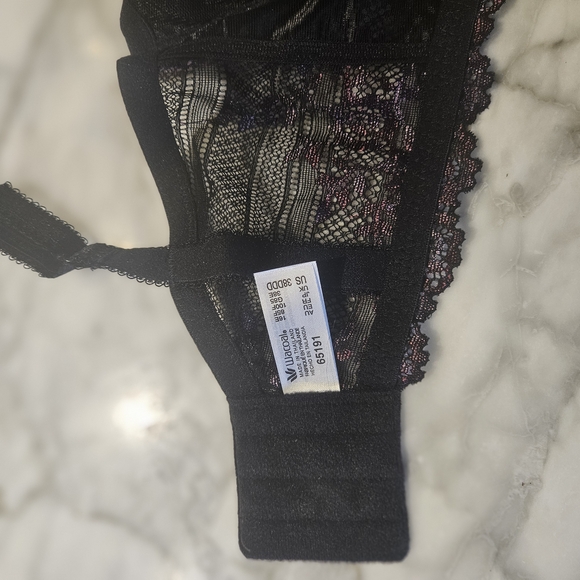 Wacoal Embrace Lace Underwire Bra - Black and Purple - Picture 3 of 3